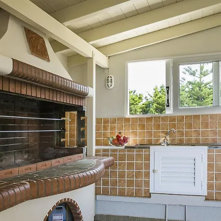 Arabella In 6 Bedrooms With Pool And Wifi Villa *